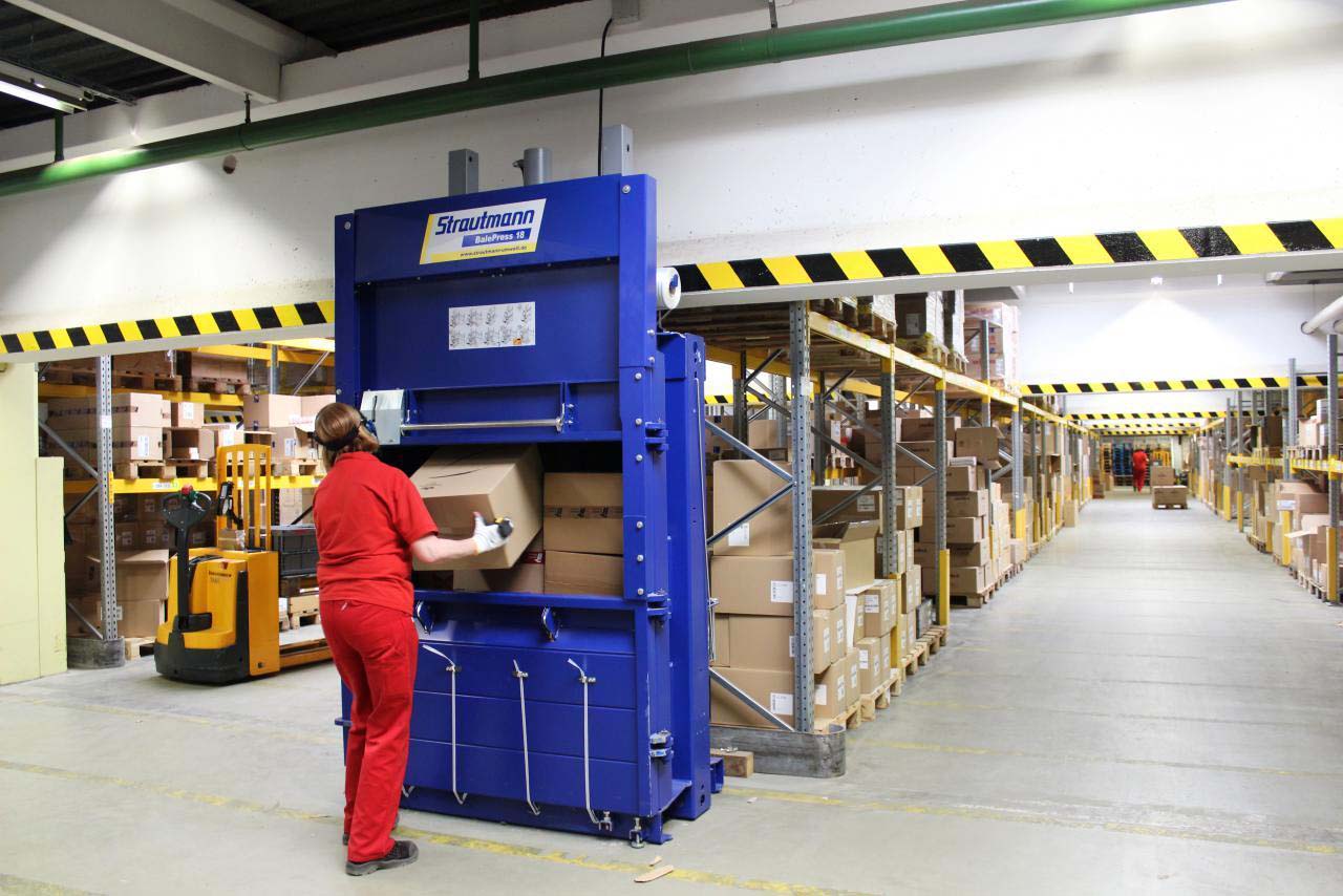 Prensa enfardadeira Strautmann BalePress 18 para compactação de resíduos