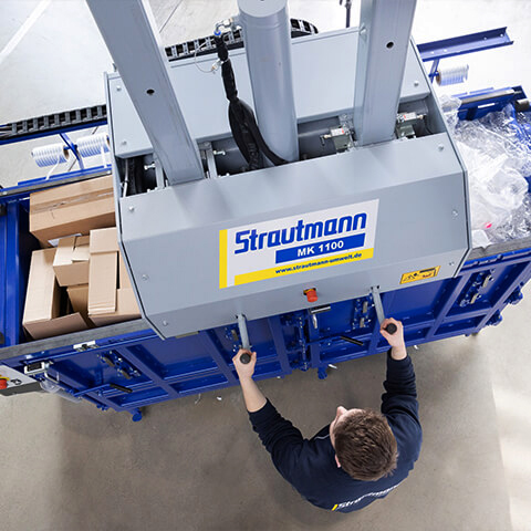 Compactador de resíduos Strautmann MK 1100
