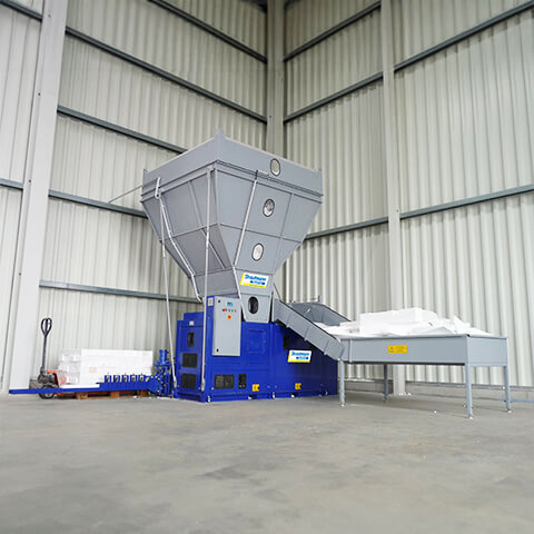 Compactador Strautmann StyroPress para resíduos de EPS